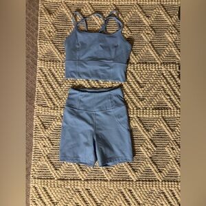 Halfdays - women’s active set